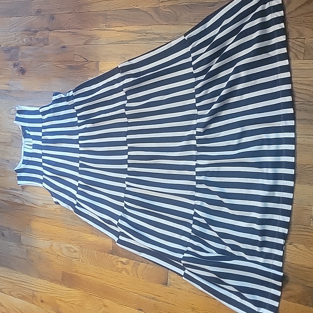 J.Crew - Picture 3 of 6